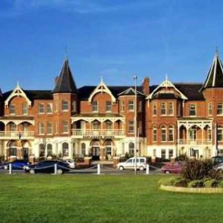 Esplanade Hotel On The Seafront Bray Kültér fotó